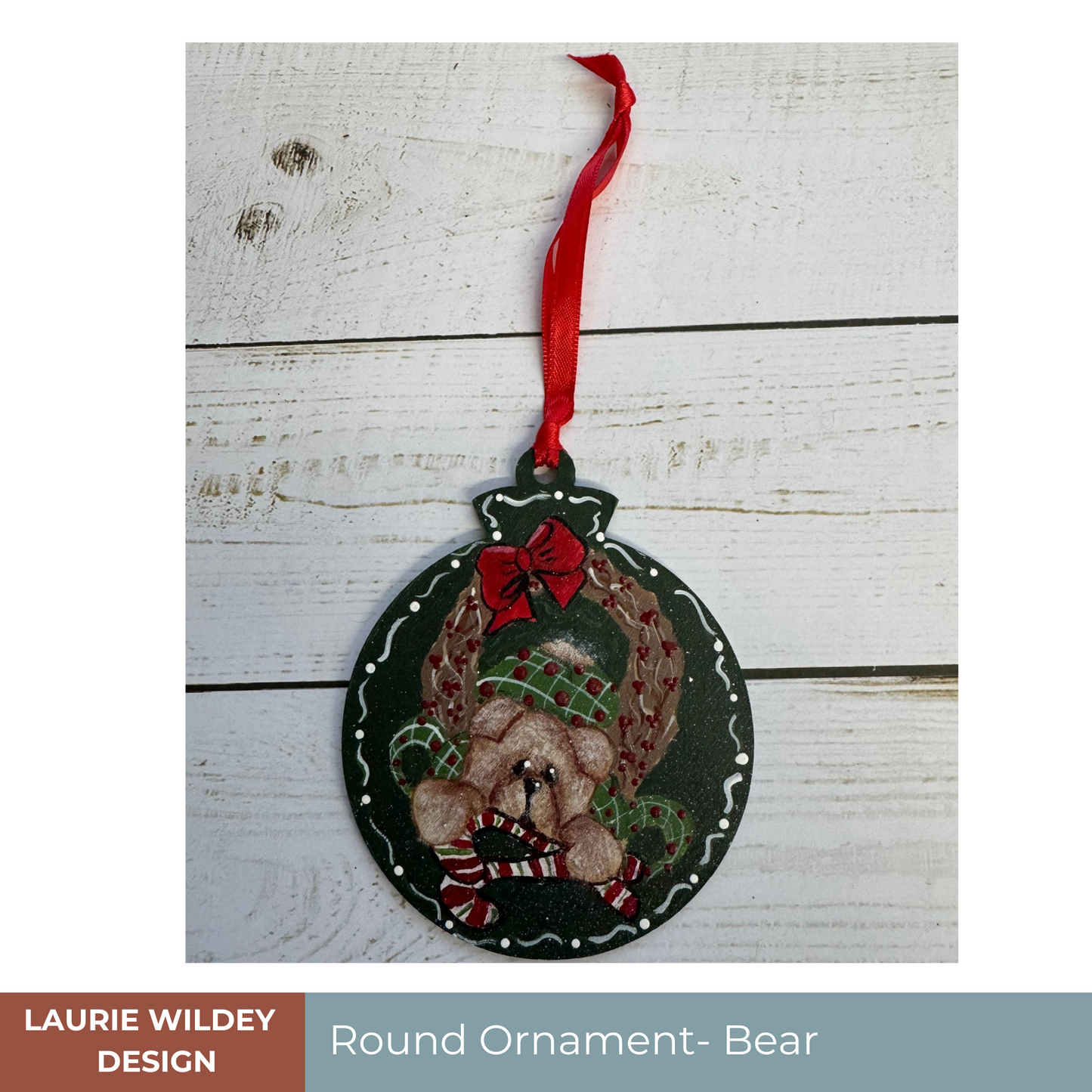 Round Ornament | Bear in Wreath